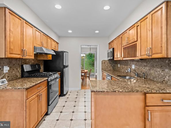 11905 Ambleside Drive, Potomac MD 20854