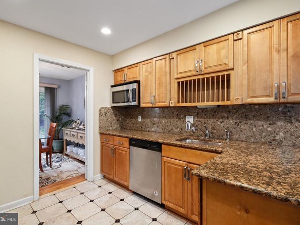 11905 Ambleside Drive, Potomac MD 20854