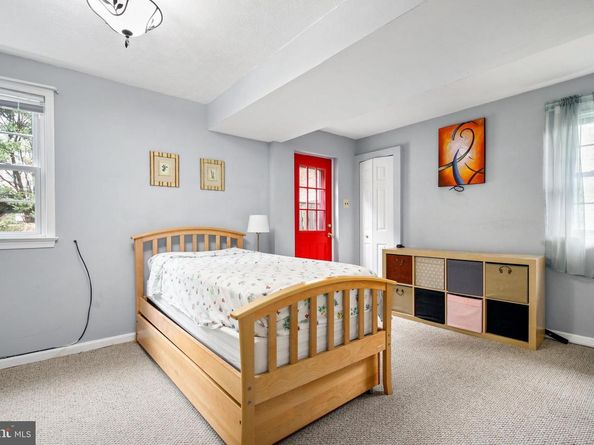 11905 Ambleside Drive, Potomac MD 20854