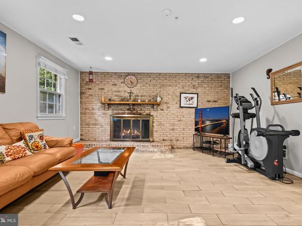 11905 Ambleside Drive, Potomac MD 20854