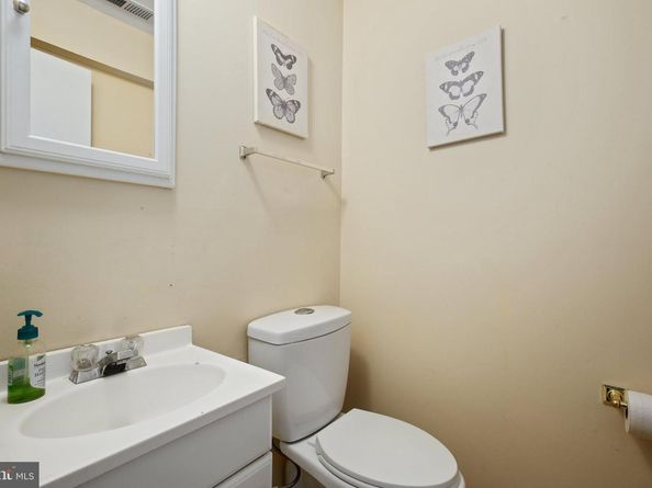 11905 Ambleside Drive, Potomac MD 20854