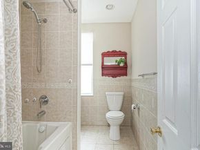 576 Hermitage Street, Philadelphia PA 19128