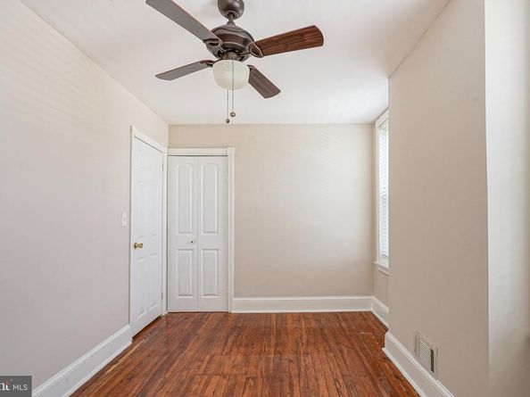 576 Hermitage Street, Philadelphia PA 19128