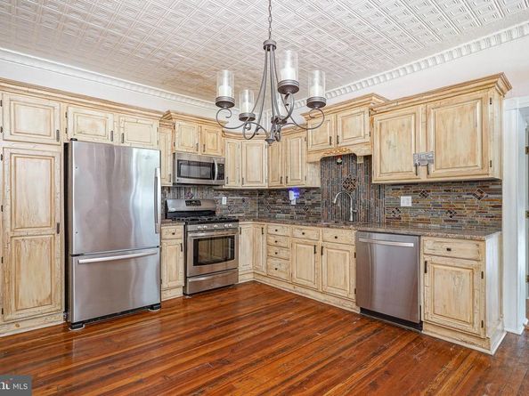 576 Hermitage Street, Philadelphia PA 19128