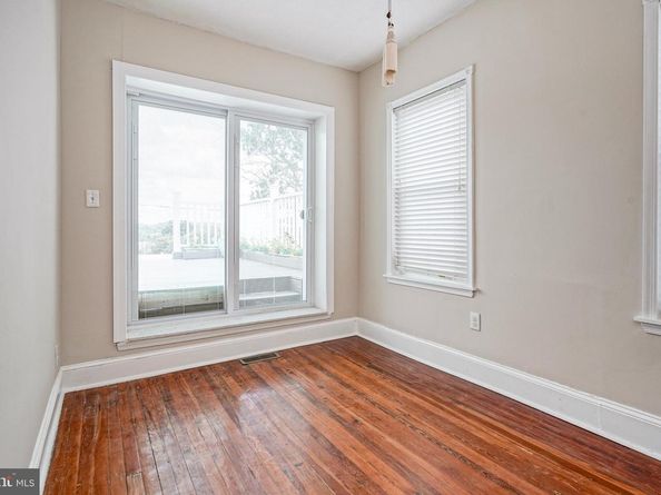 576 Hermitage Street, Philadelphia PA 19128