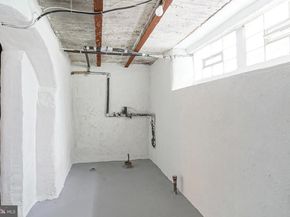 576 Hermitage Street, Philadelphia PA 19128