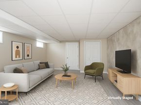 576 Hermitage Street, Philadelphia PA 19128