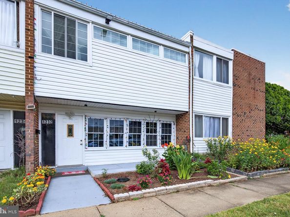 1232 Wilshire Drive, Herndon VA 20170
