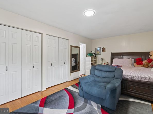 1232 Wilshire Drive, Herndon VA 20170
