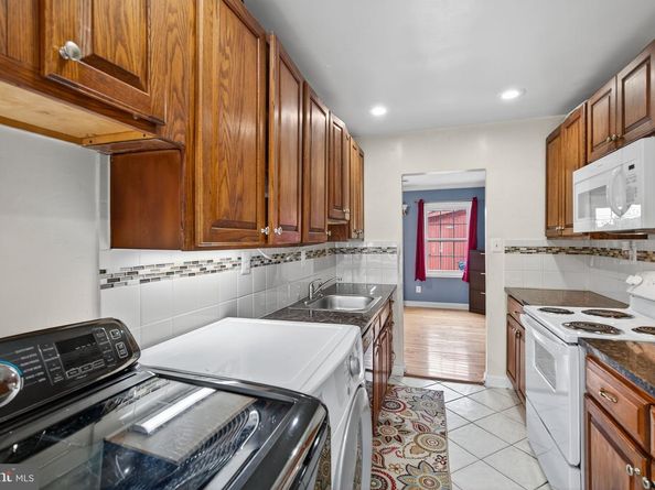 1232 Wilshire Drive, Herndon VA 20170