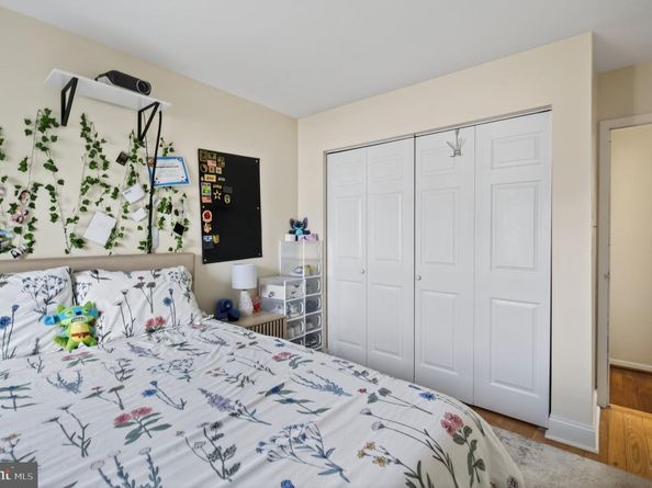 1232 Wilshire Drive, Herndon VA 20170
