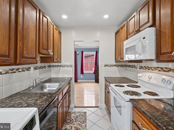 1232 Wilshire Drive, Herndon VA 20170