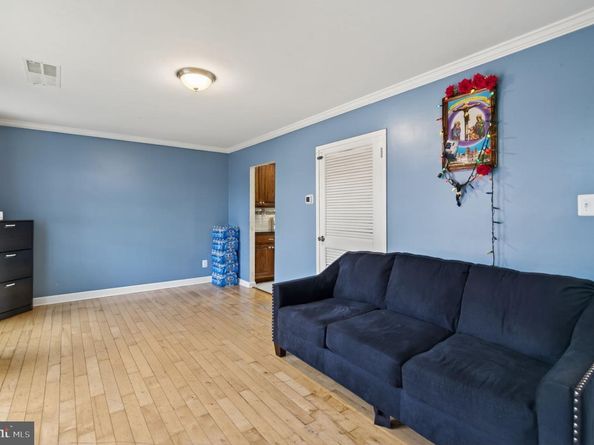 1232 Wilshire Drive, Herndon VA 20170