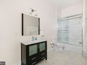 1115 N American Street 4D, Philadelphia PA 19123
