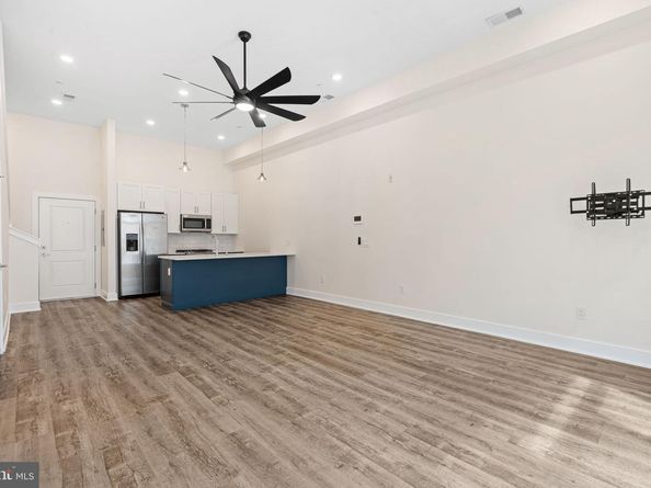 1115 N American Street 4D, Philadelphia PA 19123