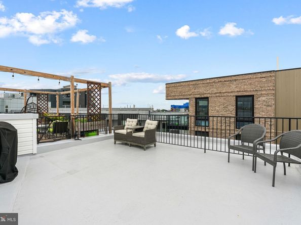 1115 N American Street 4D, Philadelphia PA 19123