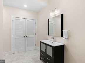 1115 N American Street 4D, Philadelphia PA 19123