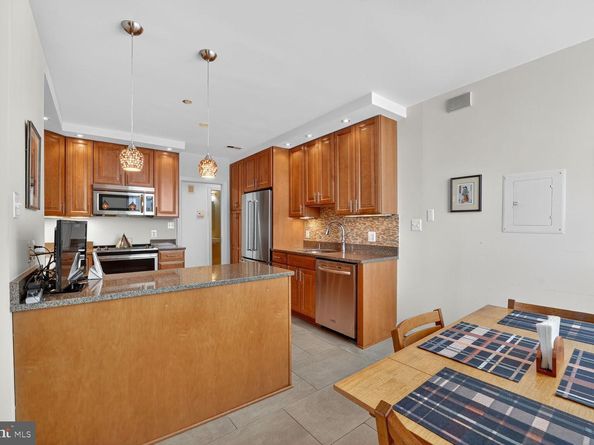4550 N Park Avenue 1005, Chevy Chase MD 20815