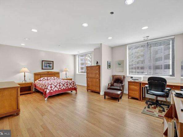 4550 N Park Avenue 1005, Chevy Chase MD 20815