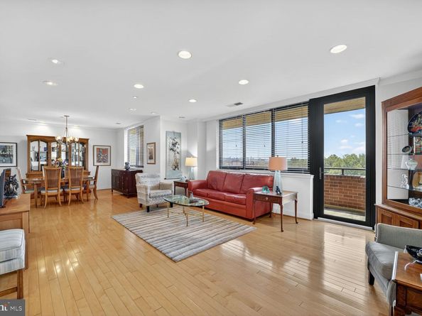 4550 N Park Avenue 1005, Chevy Chase MD 20815