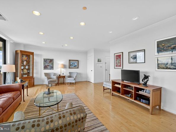 4550 N Park Avenue 1005, Chevy Chase MD 20815