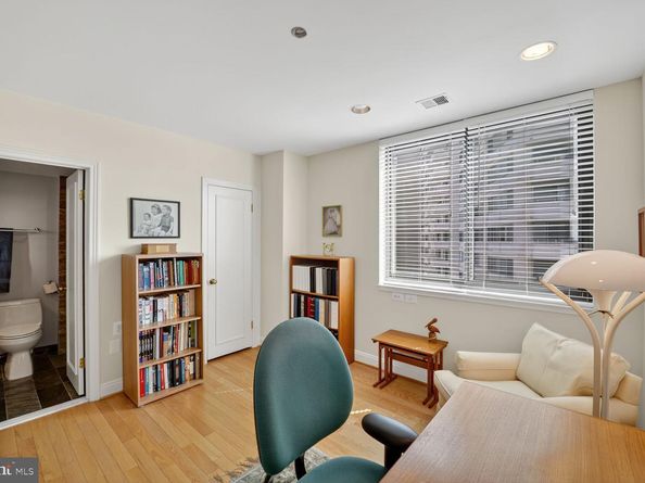4550 N Park Avenue 1005, Chevy Chase MD 20815