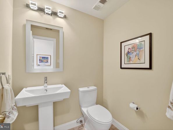 4550 N Park Avenue 1005, Chevy Chase MD 20815