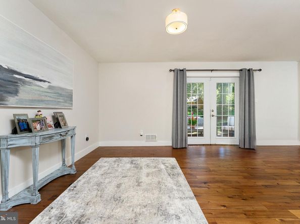 2425 Hunter Mill Road, Vienna VA 22181