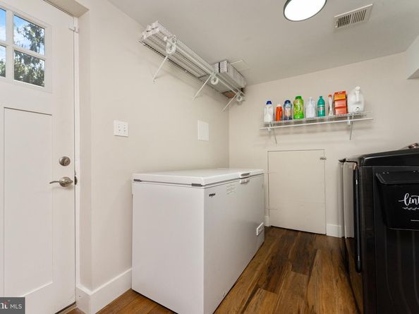 2425 Hunter Mill Road, Vienna VA 22181