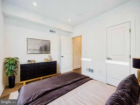 702 Dickinson Street, Philadelphia PA 19147