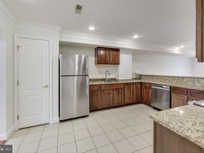 429 Shepherd Street NW 1, Washington DC 20011