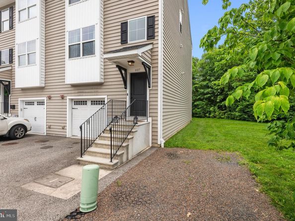 607 Apple Street, Conshohocken PA 19428