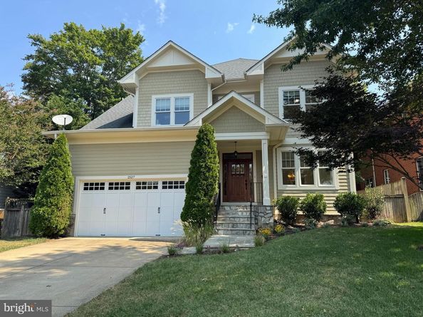 2527 N Jefferson Street N, Arlington VA 22207