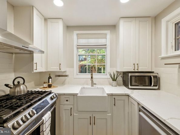 23 6TH Street NE, Washington DC 20002