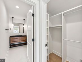 5017 17TH Street N, Arlington VA 22207