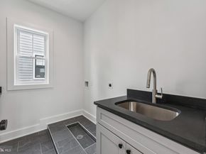 5017 17TH Street N, Arlington VA 22207