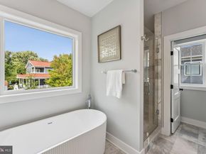 5017 17TH Street N, Arlington VA 22207