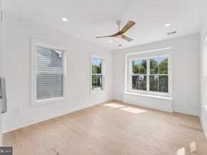 5017 17TH Street N, Arlington VA 22207