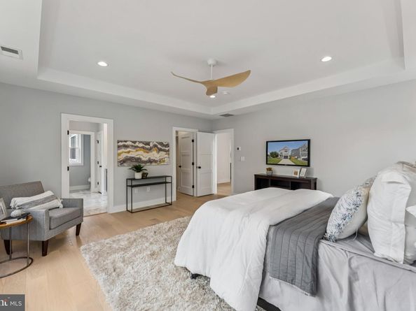 5017 17TH Street N, Arlington VA 22207