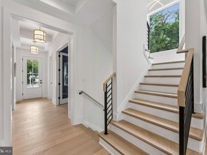 5017 17TH Street N, Arlington VA 22207