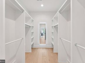 5017 17TH Street N, Arlington VA 22207