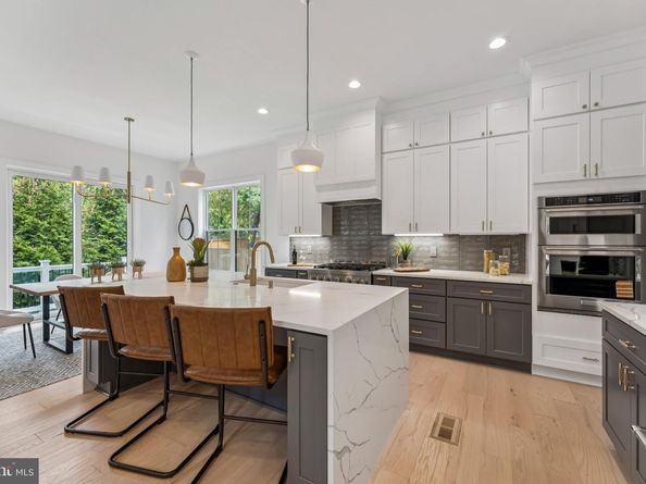 5017 17TH Street N, Arlington VA 22207