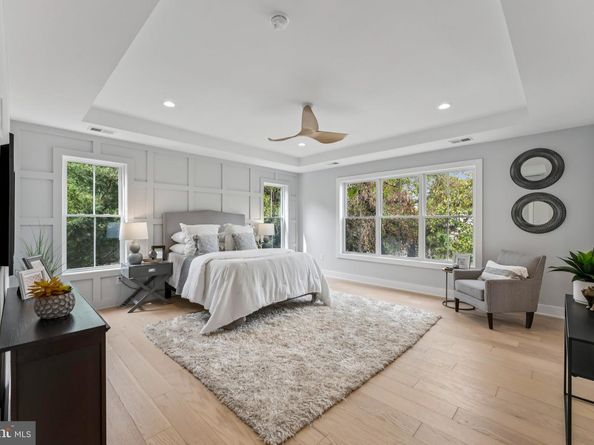 5017 17TH Street N, Arlington VA 22207