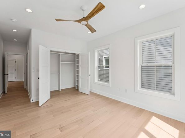 5017 17TH Street N, Arlington VA 22207