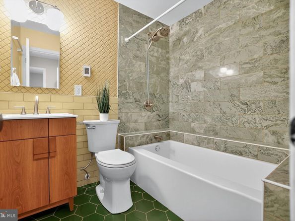 3906 17TH Place NE, Washington DC 20018
