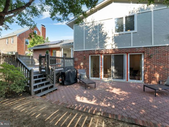 3906 17TH Place NE, Washington DC 20018
