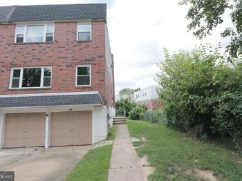 110 Nandina Street