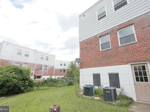 110 Nandina Street, Philadelphia PA 19116