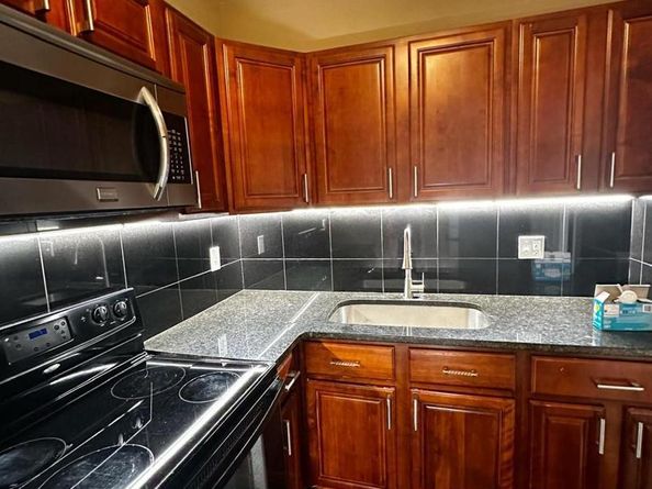 905 Diamond Street, Philadelphia PA 19122