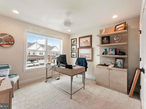 55 Parry Way, Warminster PA 18974
